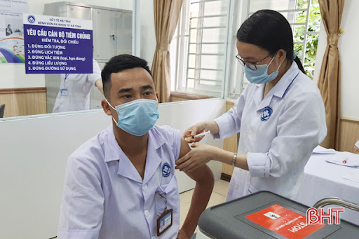 Đăng ký tiêm văc xin ngừa COVID-19 Hà Tĩnh